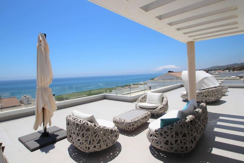 Luxurious Penthouse With Huge Panoramic Terrace Lejlighed San Roque  Eksteriør billede